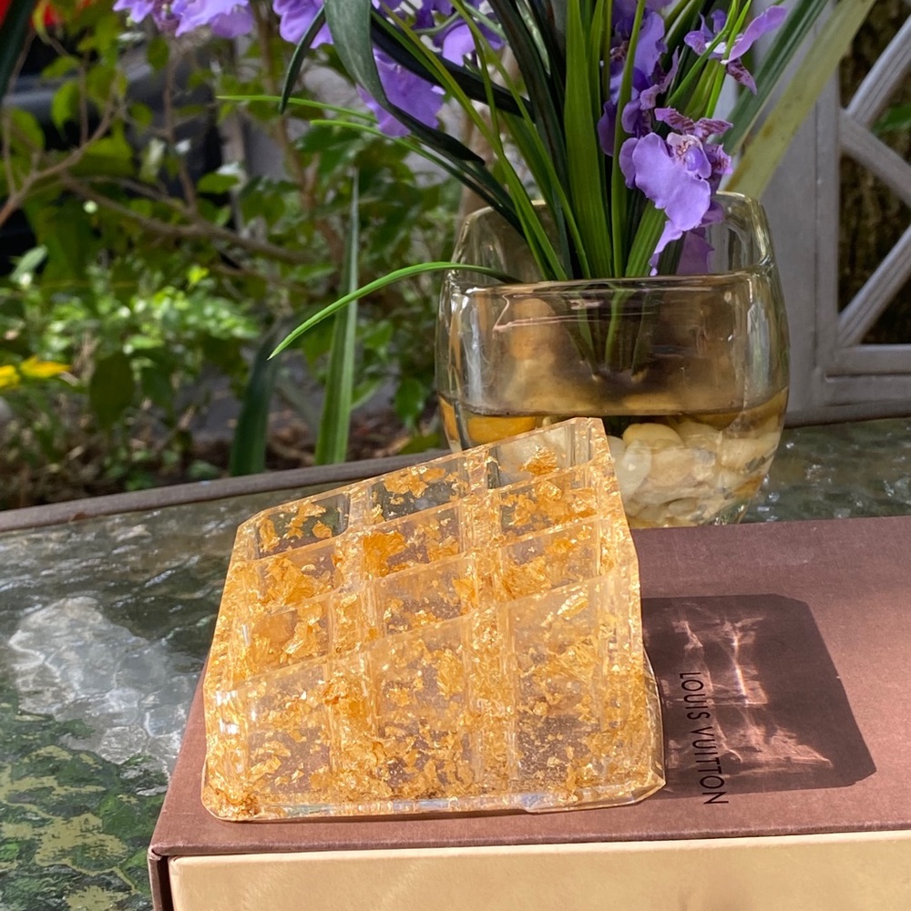 Gold Cosmetic Organizer Resin Art - Picture 10 of 16